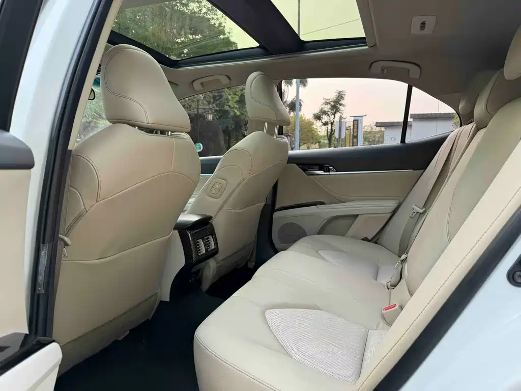 Camry 2.5 G Luxury CN-V