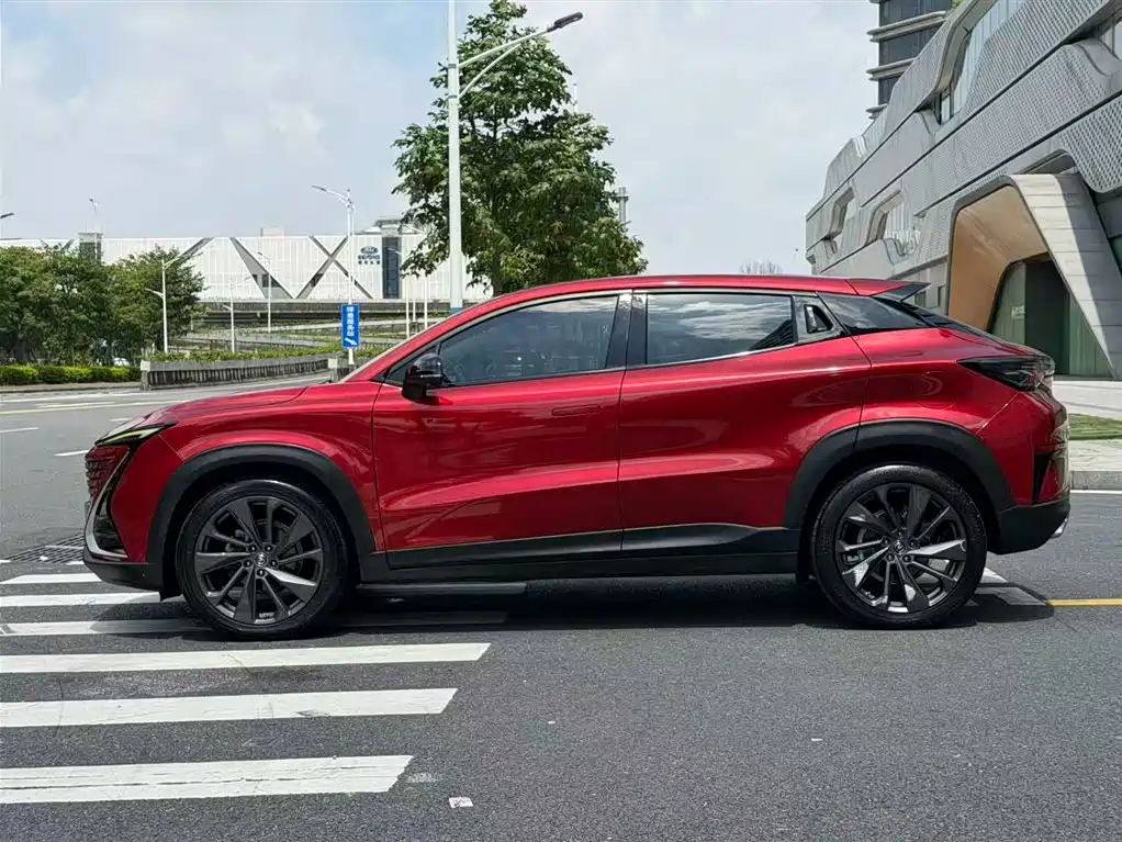 Changan UNI-T 1.5 T Distinguished