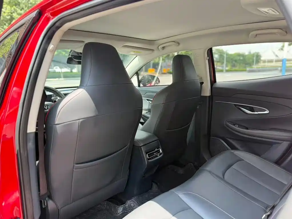 Changan UNI-T 1.5 T Distinguished
