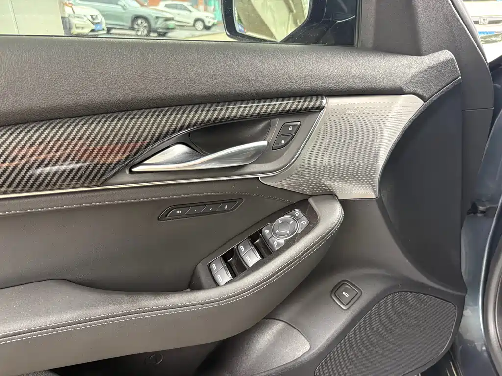 Cadillac CT5 28 T Leading Sport