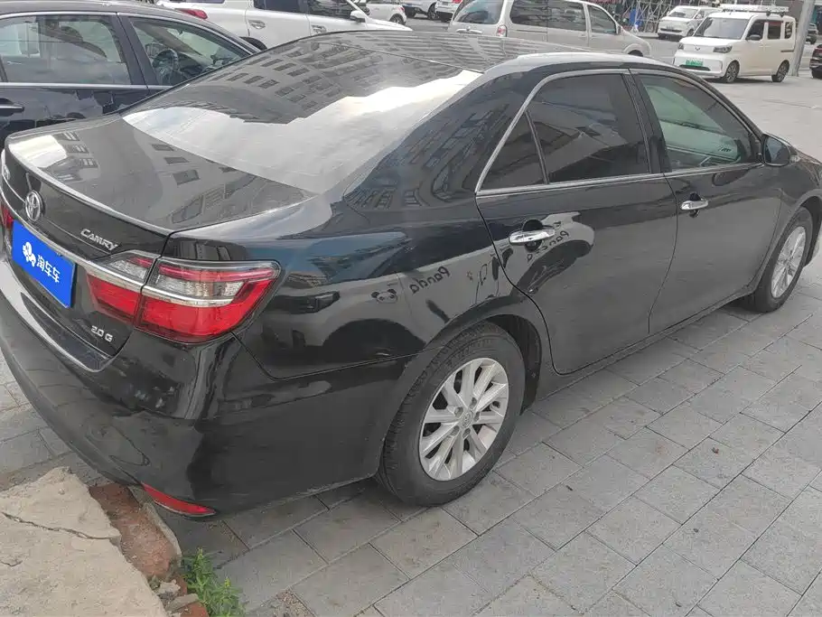 Camry 2.0 G Leading