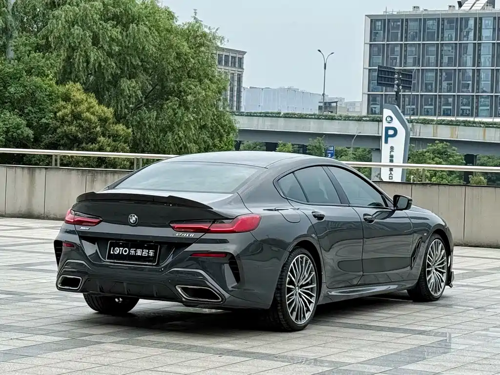 BMW 8 Series 840 i xDrive 4-door Coupe M Sport Package