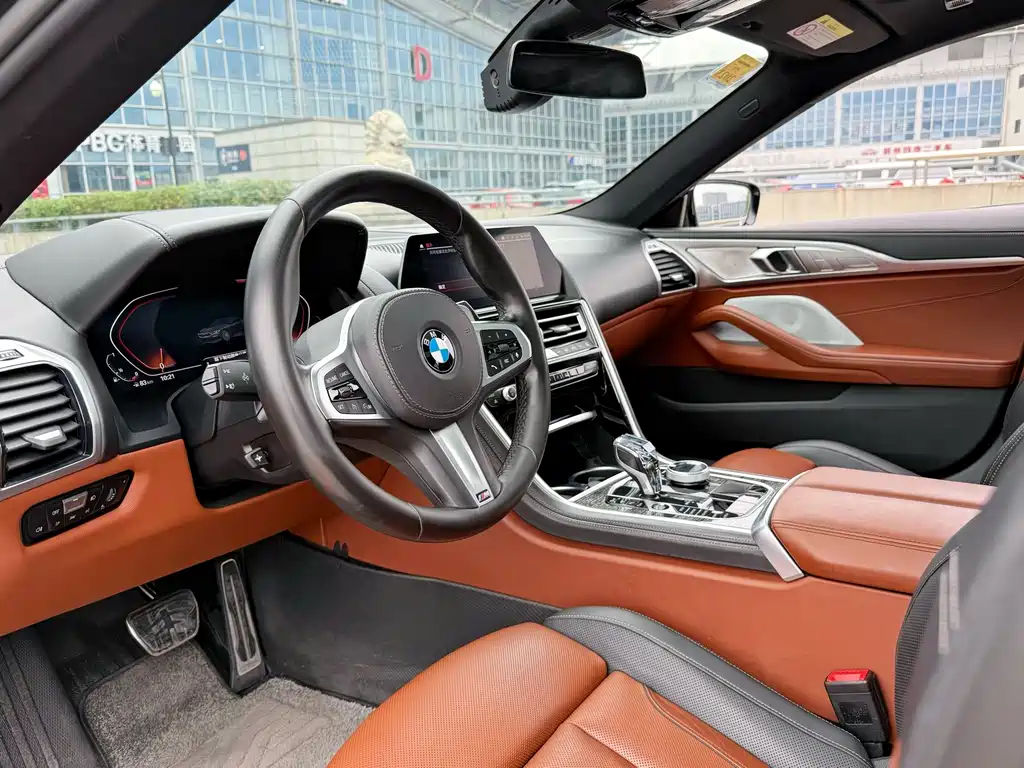 BMW 8 Series 840 i xDrive 4-door Coupe M Sport Package