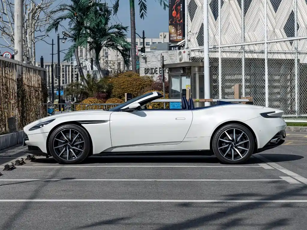 Aston Martin DB11 4.0 T V8 Volante