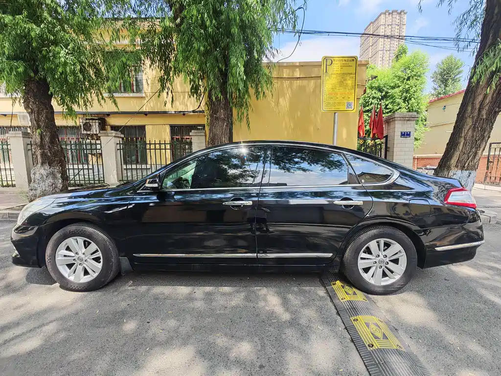 Teana 2.5 L XL Leading