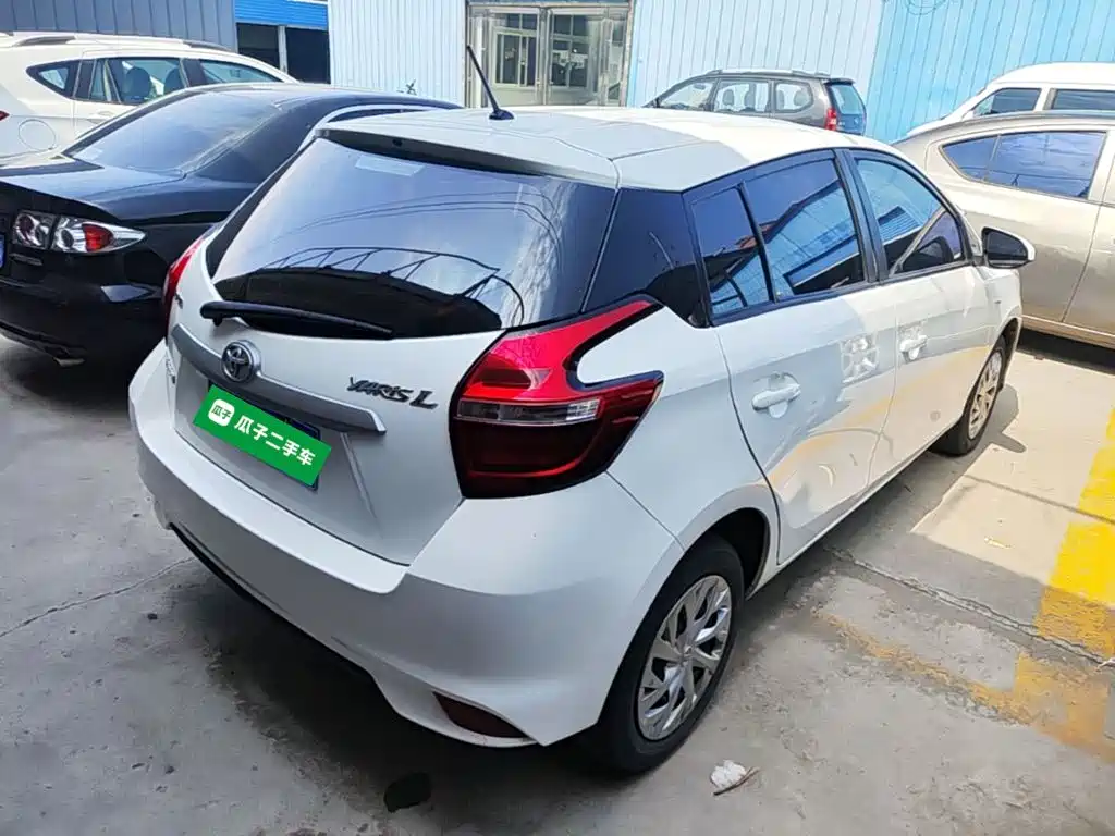 YARiS L Zhixuan 1.5 E CVT Charm Motion CN-VI
