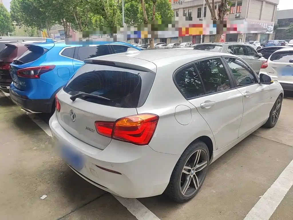 BMW 1 Series (Import) 宝马1系进口 2015款 120 i 运动设计套装
