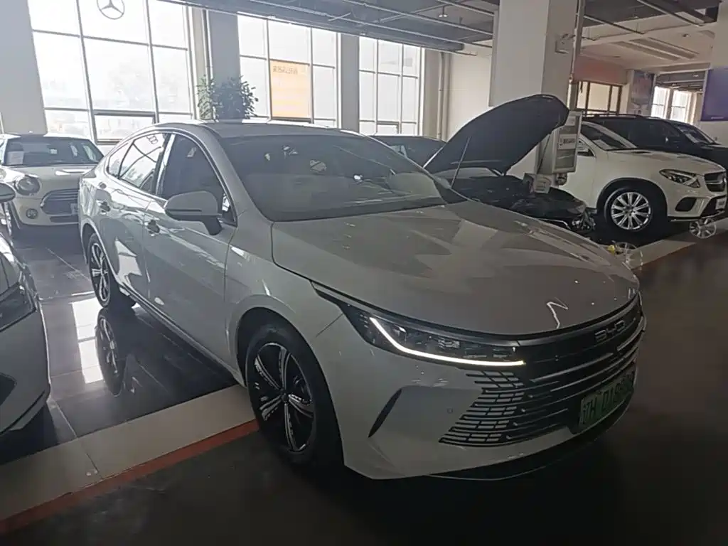Destroyer 05 DM-i 120 KM Distinguished