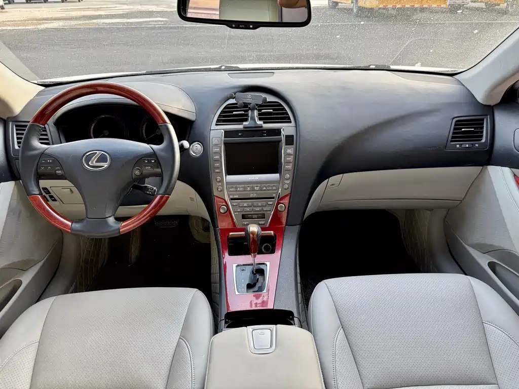 Lexus ES 350 Luxury