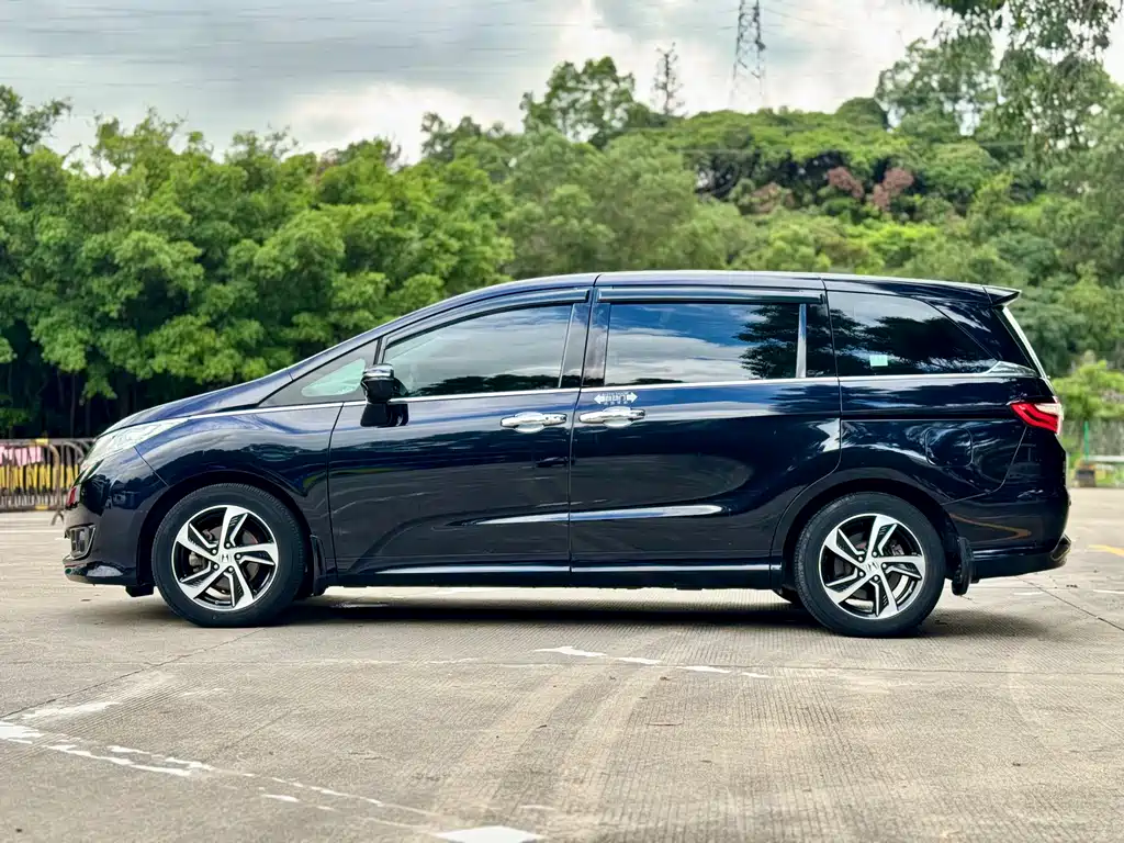 Odyssey Facelift 2.4 L Luxury