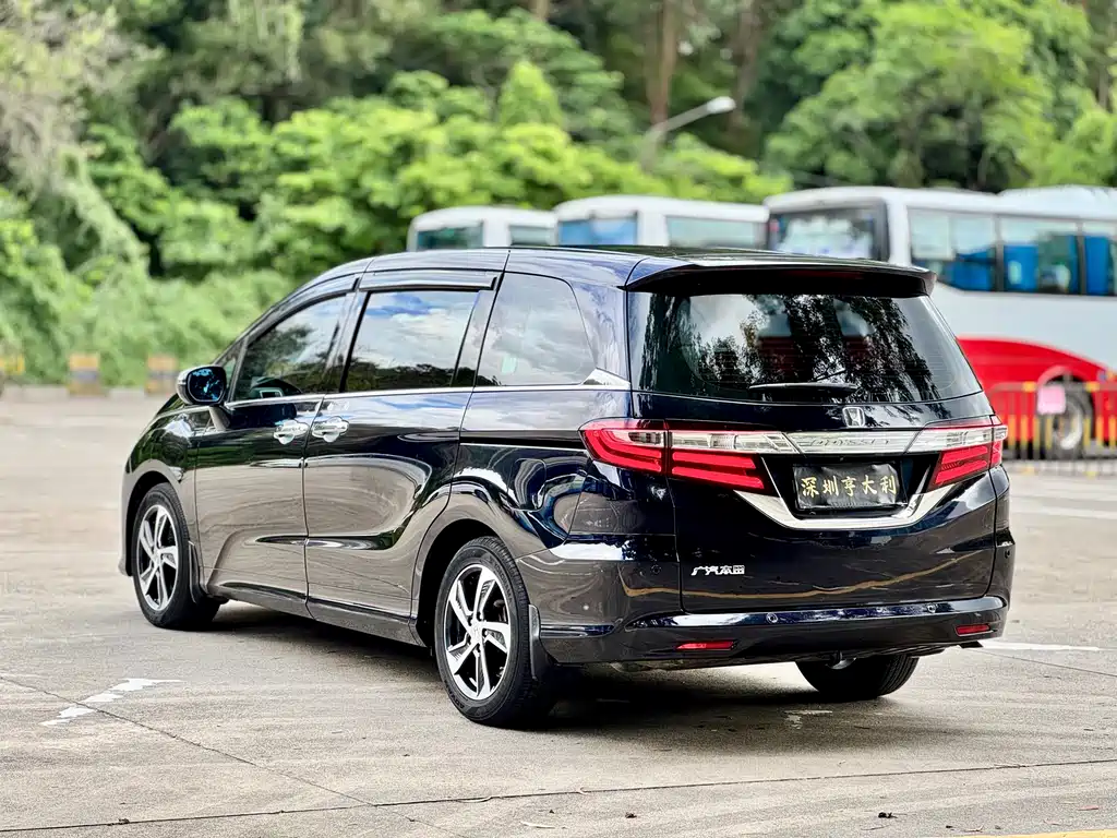 Odyssey Facelift 2.4 L Luxury