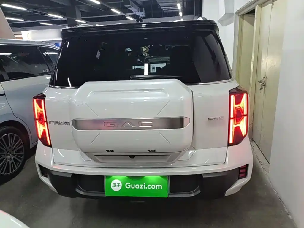 Trumpchi ES9 PHEV 143 km Touring Max