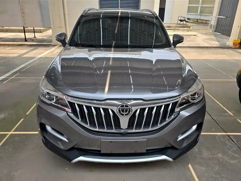 Brilliance V6 1.5 T Auto Distinguished