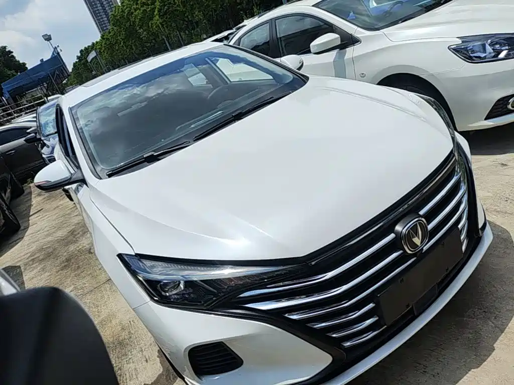 Eado PLUS Million 1.6 L GDI CVT Luxury