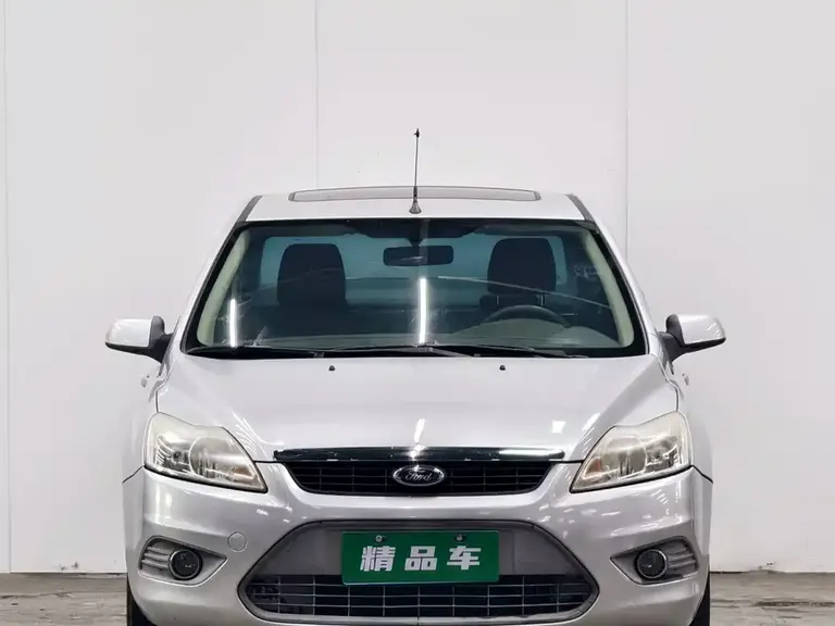 Ford Focus Sedan Classic 1.8 L Auto Basic