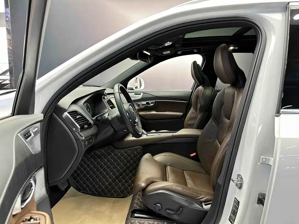 Volvo XC90 B6 Smart Grace Luxury 7-seat