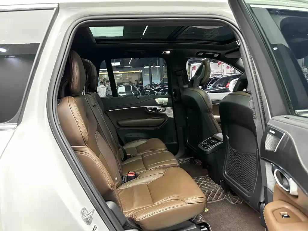Volvo XC90 B6 Smart Grace Luxury 7-seat
