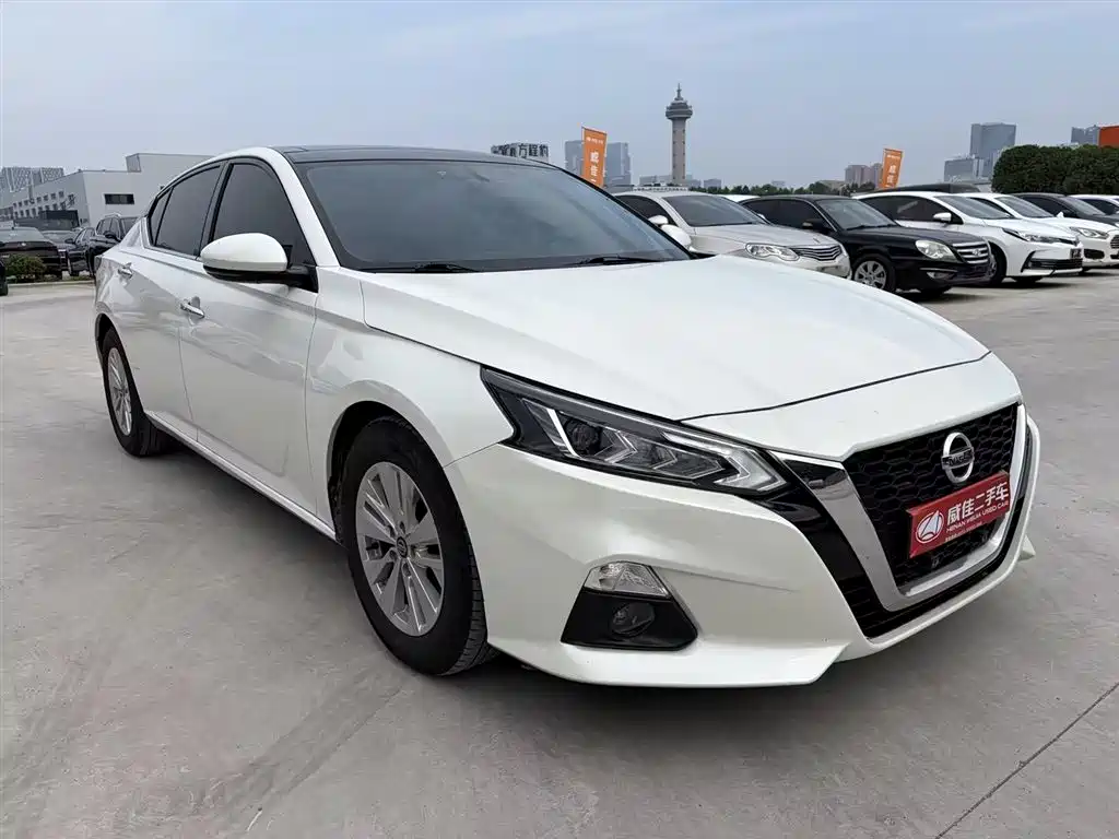Teana 2.0 L XL Comfort