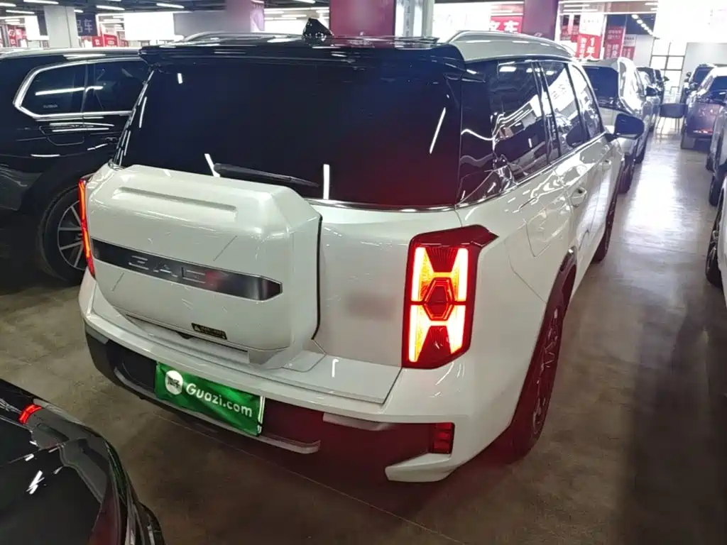 Trumpchi ES9 PHEV 143 km Touring Max