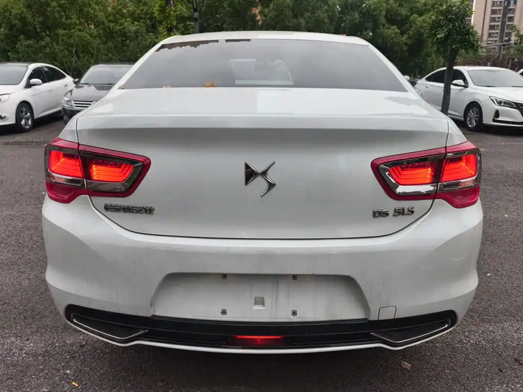 DS 5 LS 1.6 T Comfort THP160