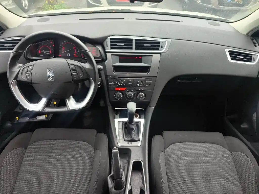 DS 5 LS 1.6 T Comfort THP160