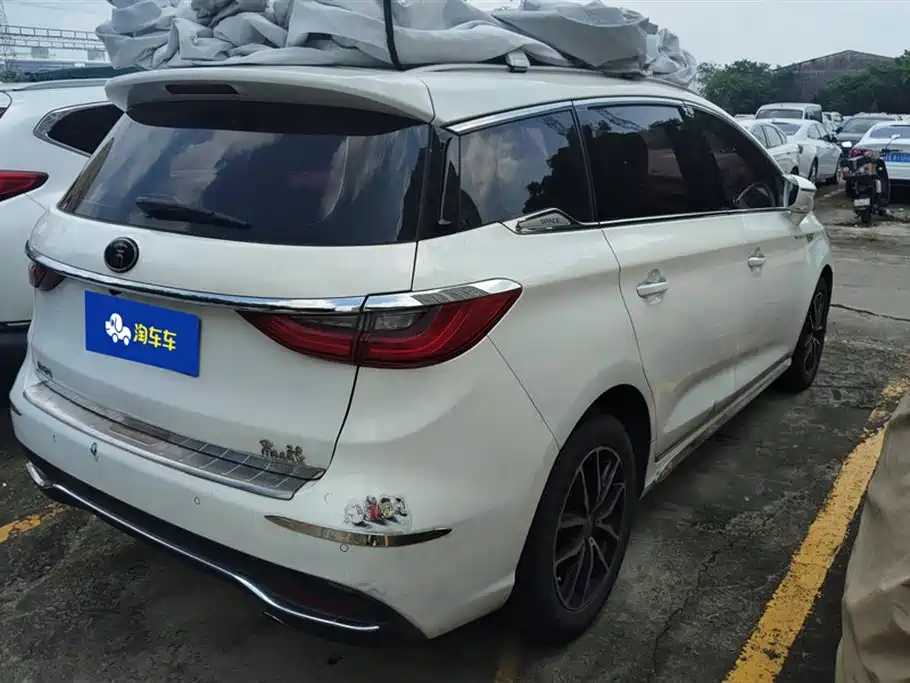 Song MAX 1.5 T Auto Connected Elite 7-seat