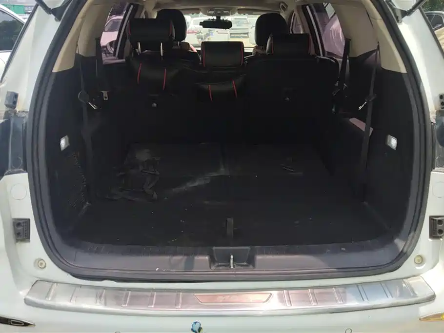 Song MAX 1.5 T Auto Connected Elite 7-seat