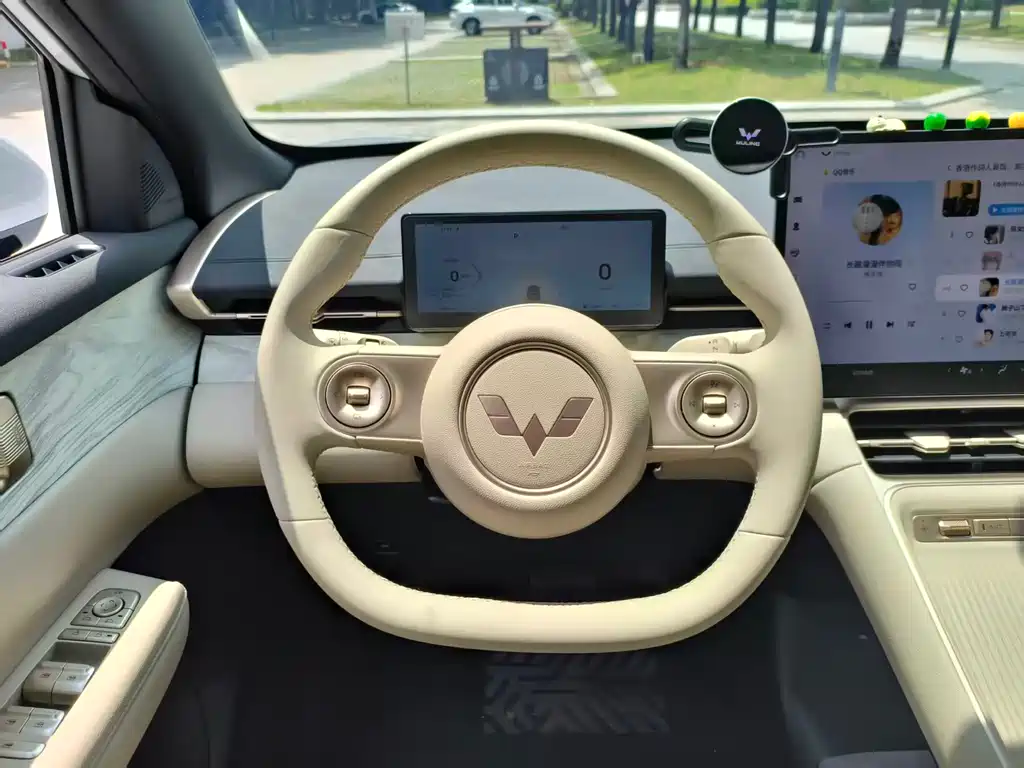 Wuling Starlight S 130 km Flagship
