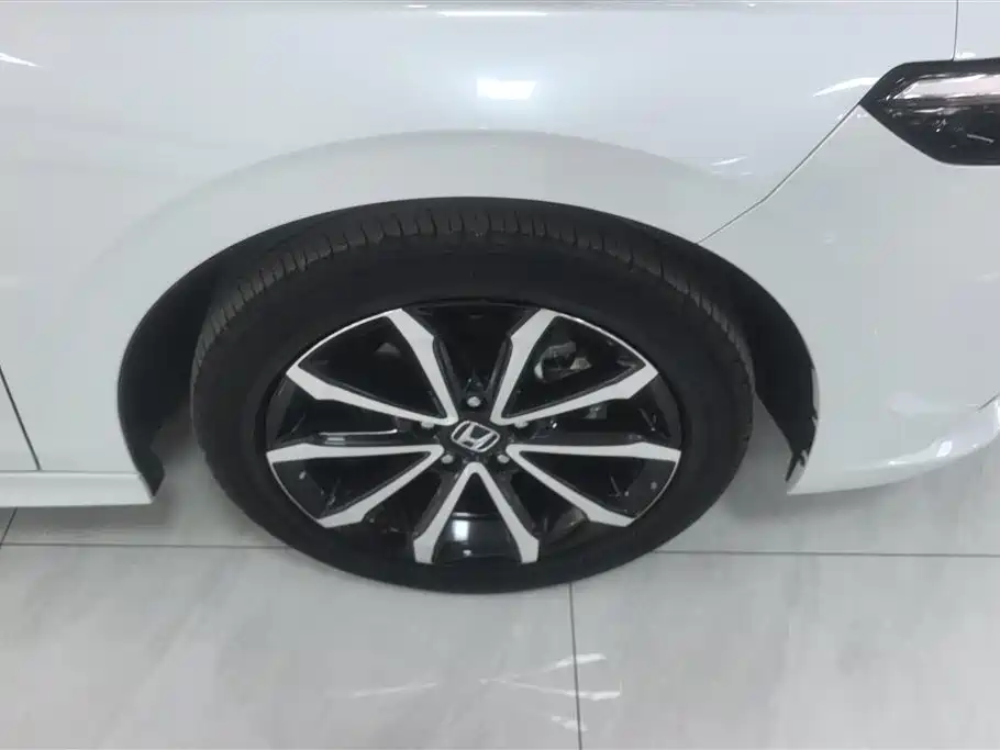 Integra 240 TURBO CVT Phantom Night · Tech