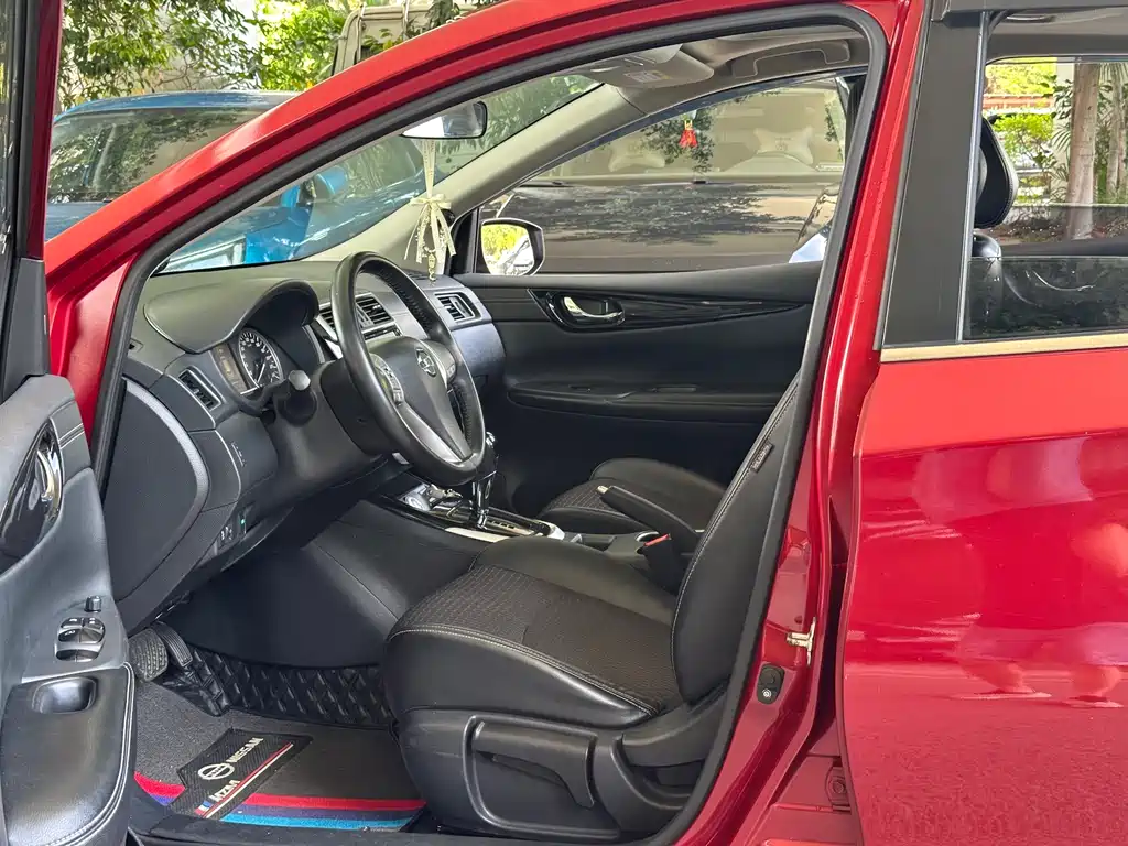 Tiida 1.6 L CVT Smart Travel
