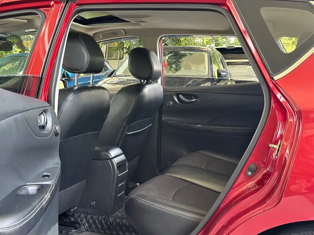 Tiida 1.6 L CVT Smart Travel
