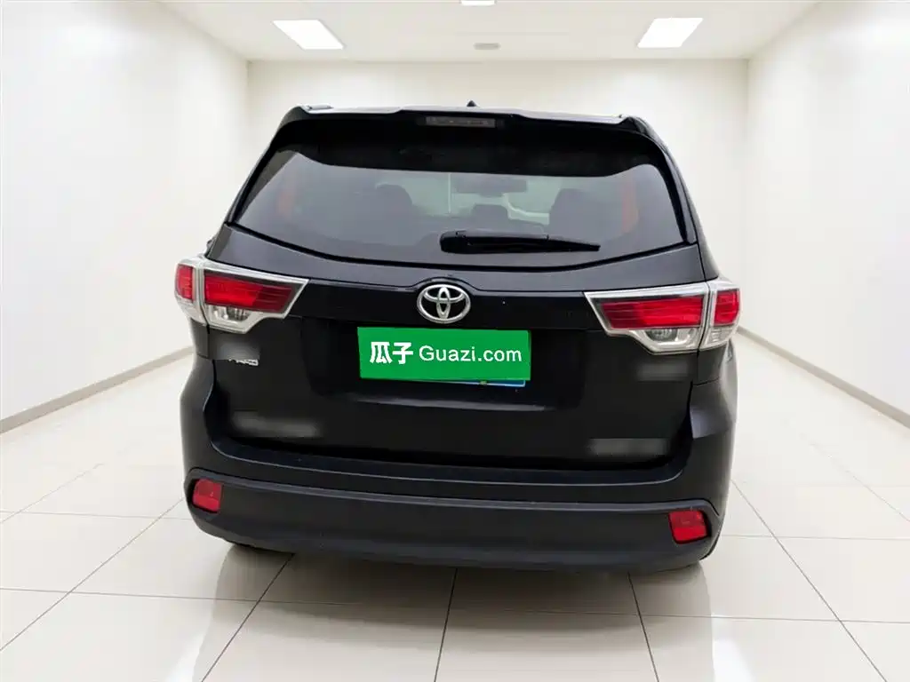 Highlander 2.0 T 4 WD Luxury 7-seat