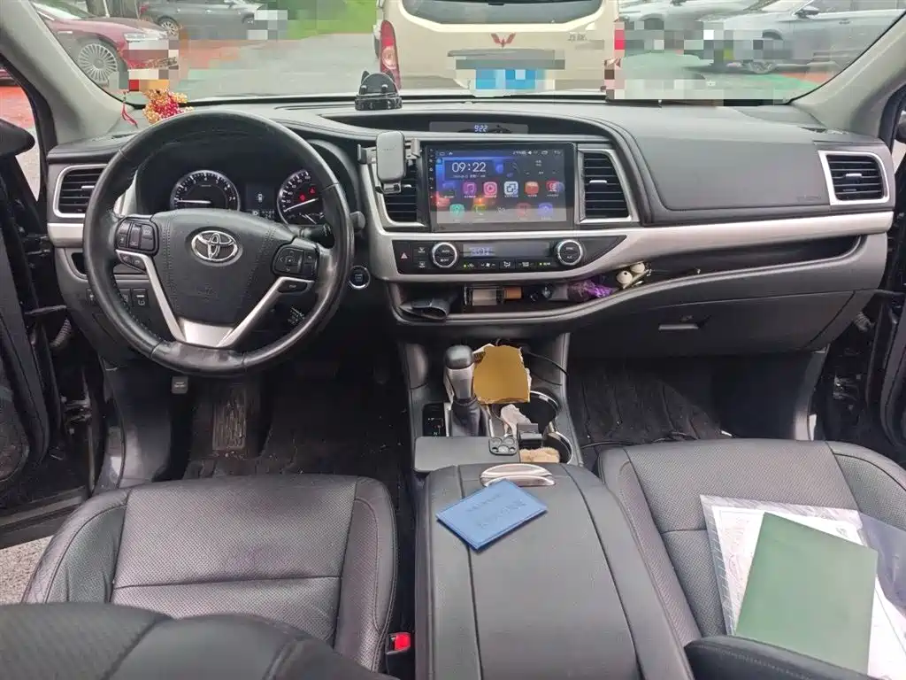 Highlander 2.0 T 4 WD Luxury 7-seat