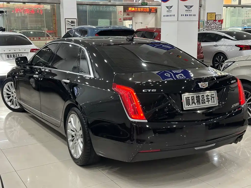 Cadillac CT6 28 T Leading