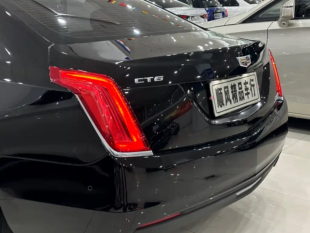 Cadillac CT6 28 T Leading