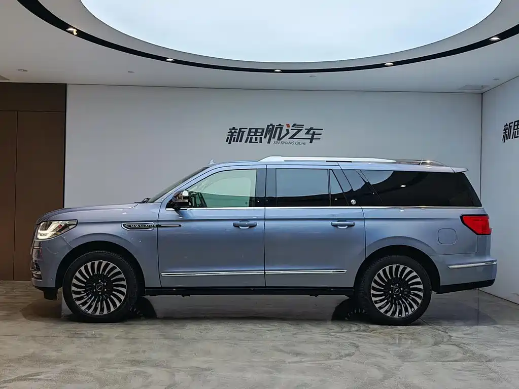 Navigator 3.5 T LWB President