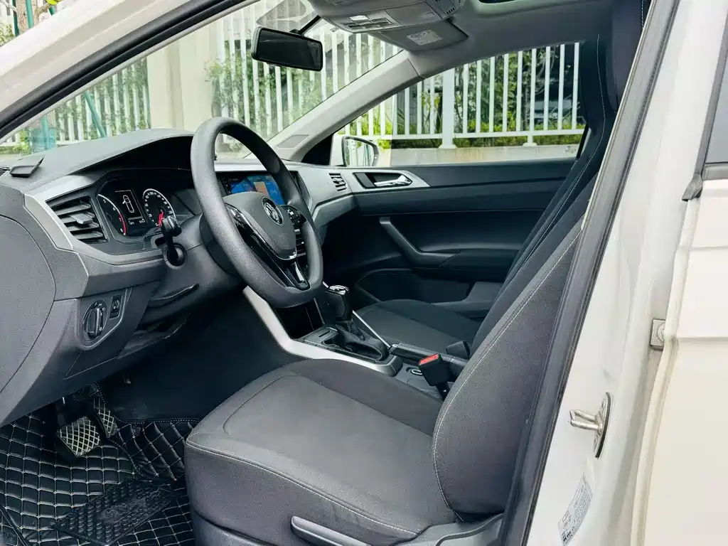 Polo Plus 1.5 L Auto Panoramic Pleasure