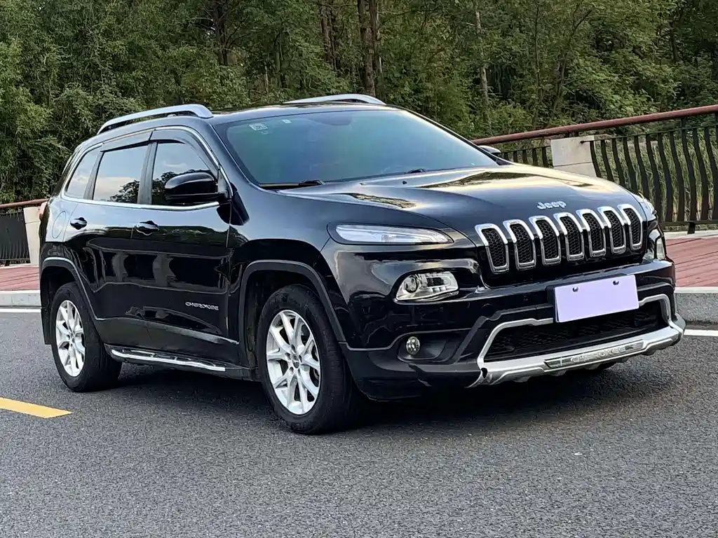 Cherokee 2.4 L Leading Intelligent