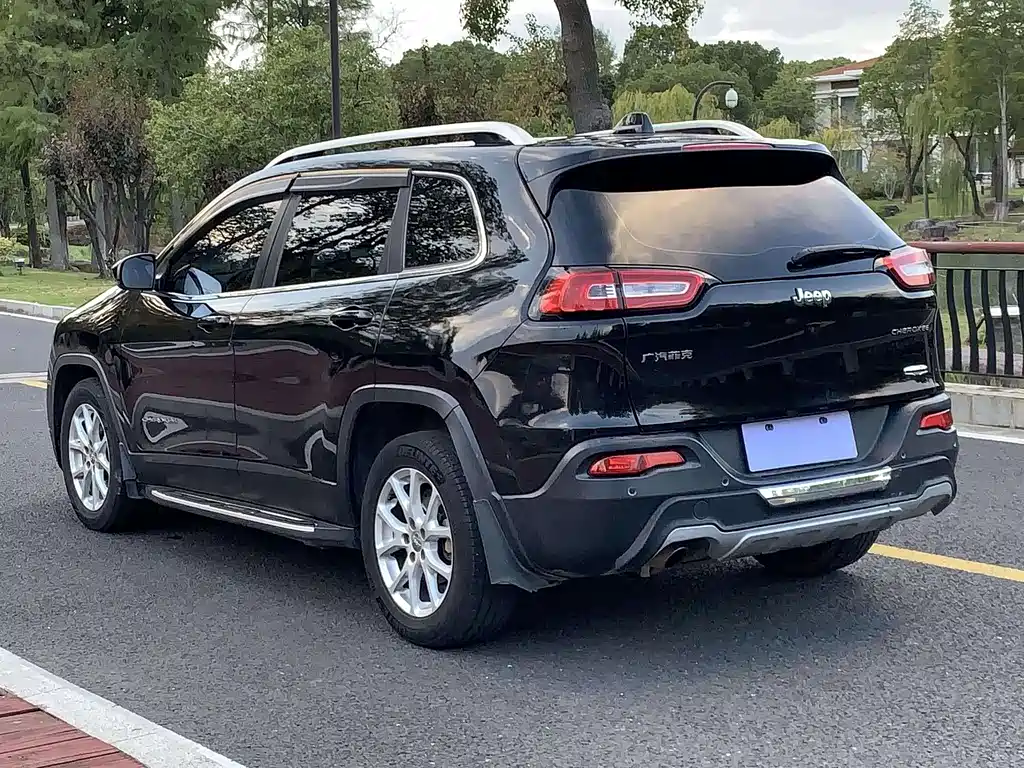 Cherokee 2.4 L Leading Intelligent