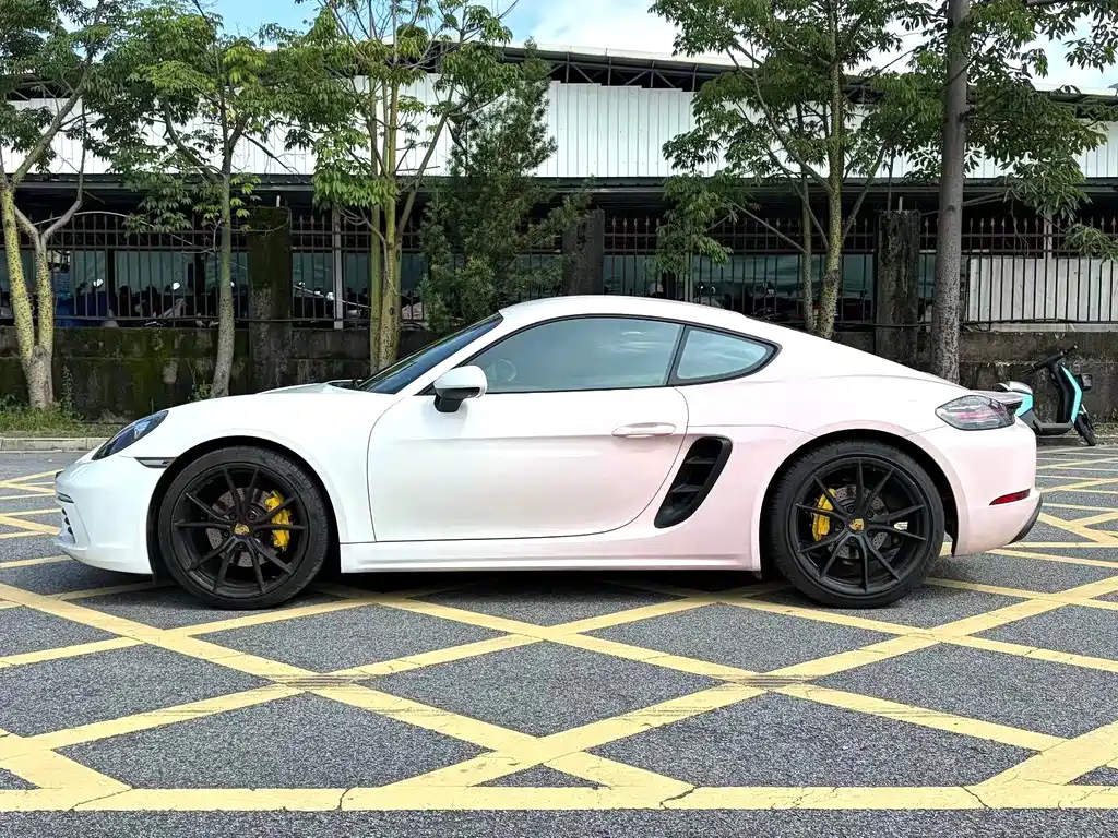 Porsche 718 Cayman 2.0 T