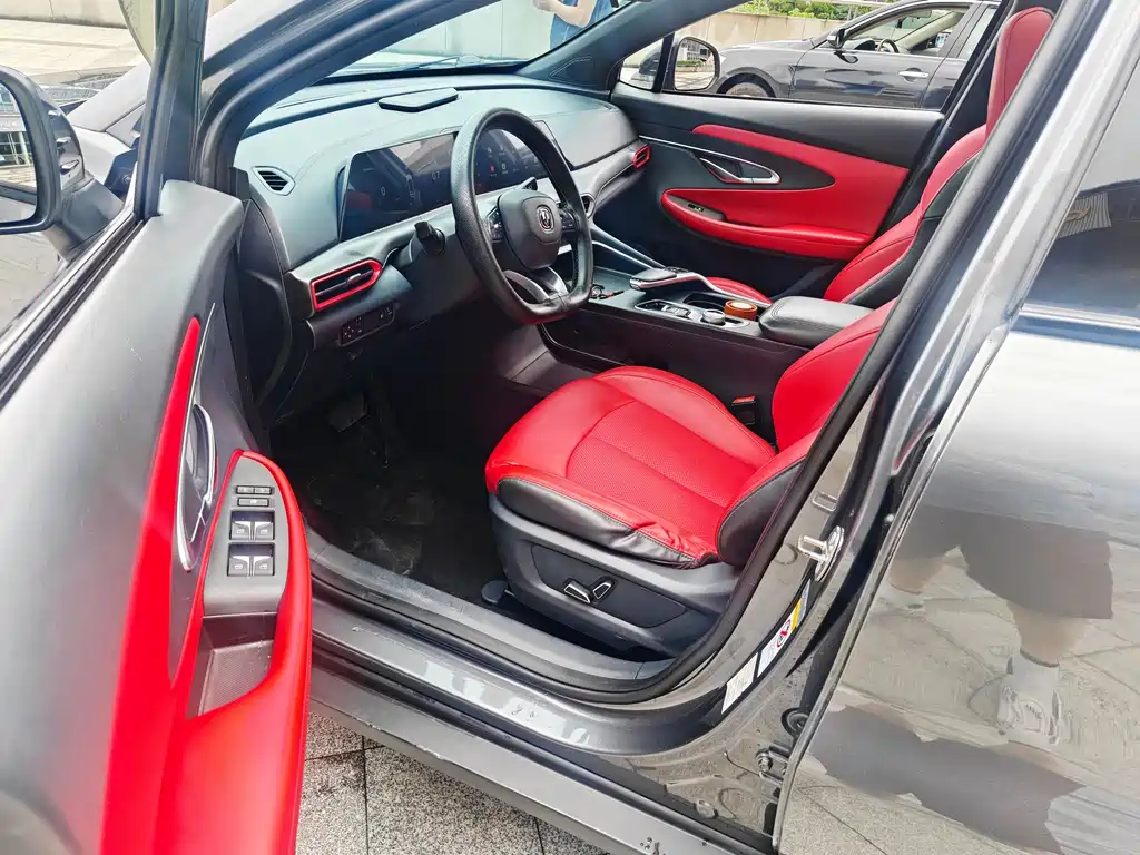 Changan UNI-T 1.5 T Flagship