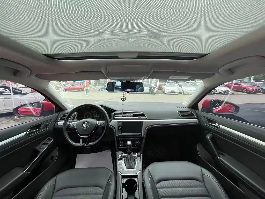 Lamando 280 TSI DSG Comfort CN-V