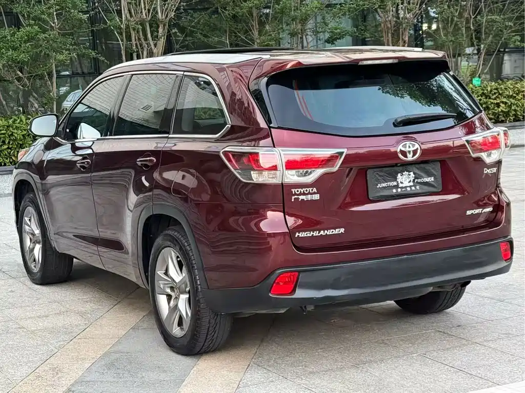 Highlander 2.0 T 4 WD Luxury 7-seat
