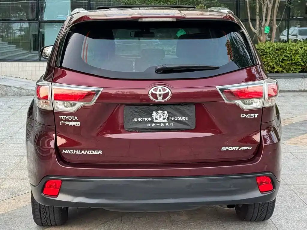 Highlander 2.0 T 4 WD Luxury 7-seat
