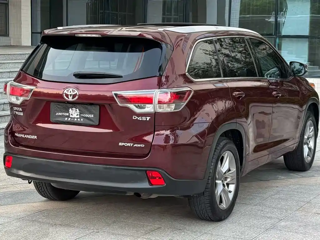 Highlander 2.0 T 4 WD Luxury 7-seat