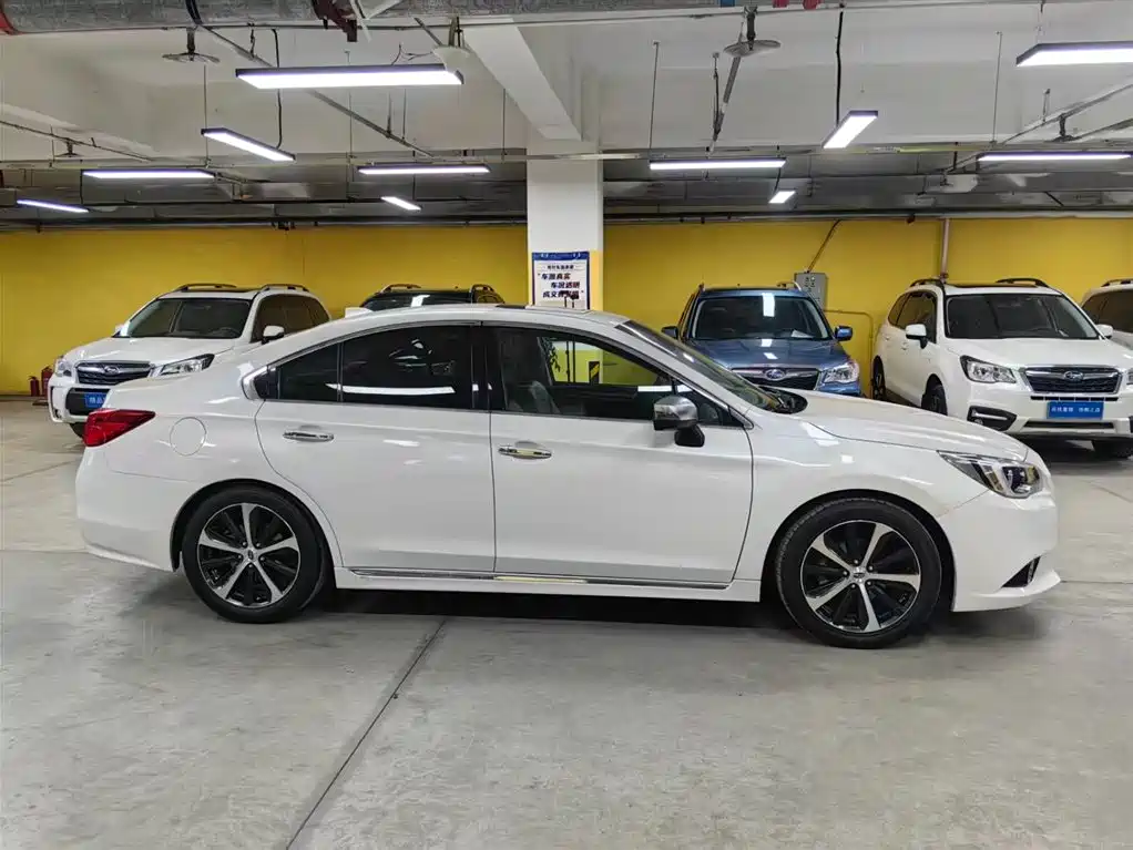 Legacy 2.5 i AWD Glory EyeSight
