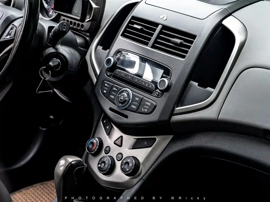 Aveo Hatchback 1.6 L AT SX