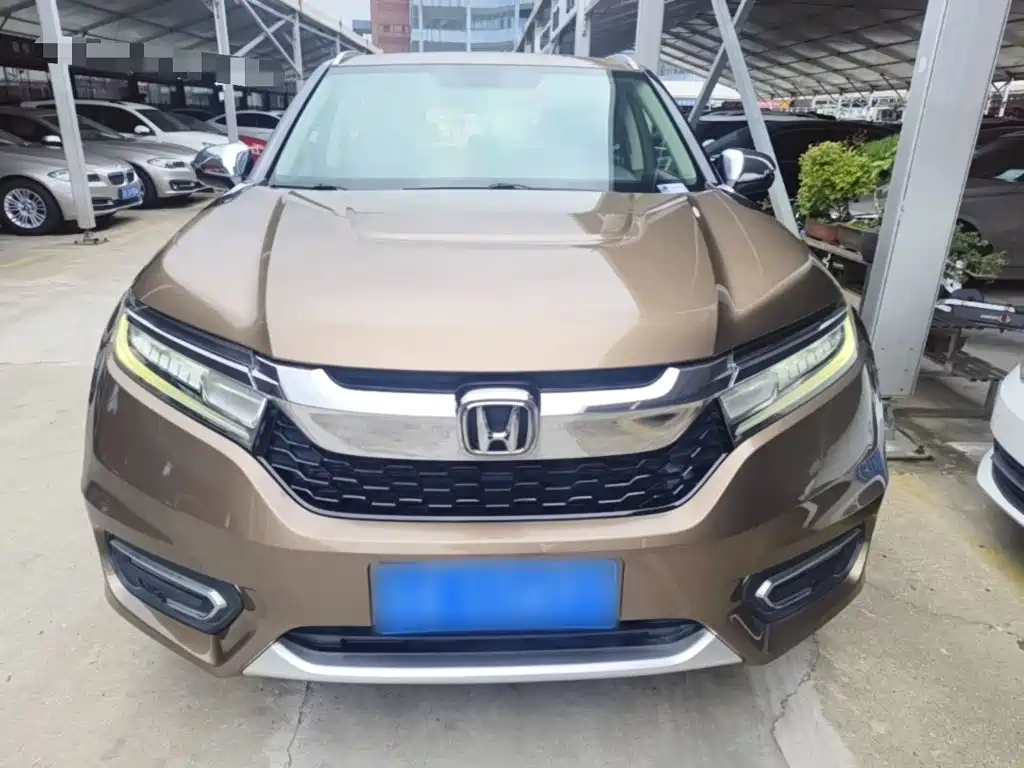 Avancier 370 TURBO 4 WD Premium