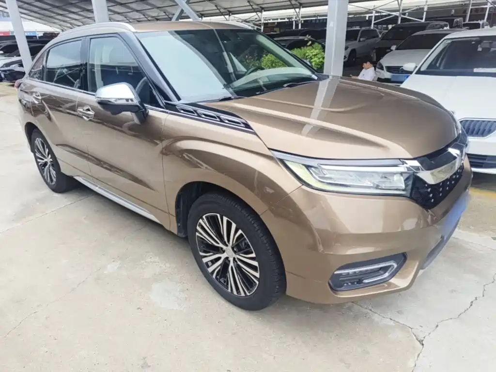 Avancier 370 TURBO 4 WD Premium