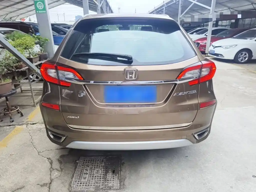 Avancier 370 TURBO 4 WD Premium